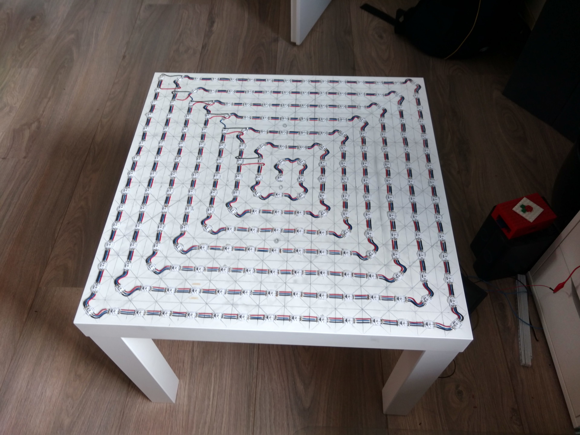 led_table_2.jpg